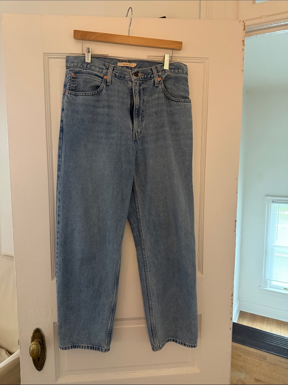 Levi’s Premium “Dad Jean” size 30 Classic Medium Blue Wash Jeans